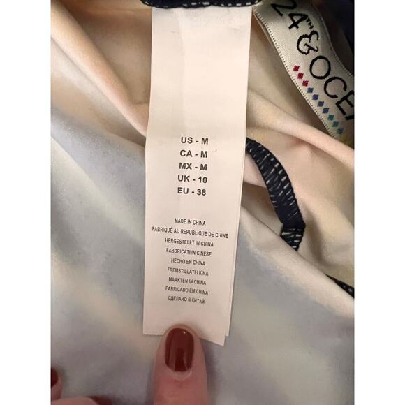 24th & Ocean Retro UPF 50% Bandeaukini and Rashguard Set Blue Women's Size M NWT - Picture 6 of 7